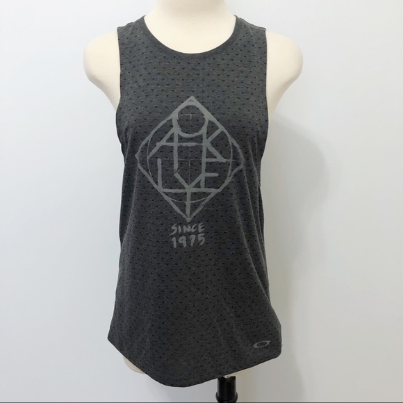 Oakley Tops - ❄️ Oakley Hydrolix Boy Cut Gray Training Tank Top